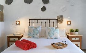 La Casa Del Medianero